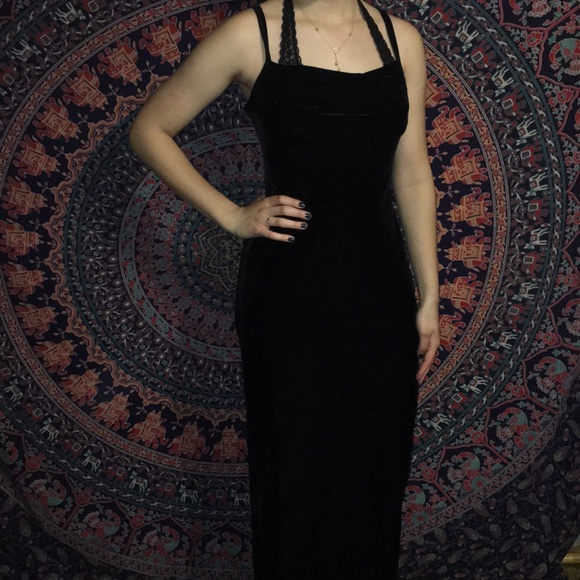 Teddi Dresses & Skirts - Vintage black velvet dress Teddi size 6